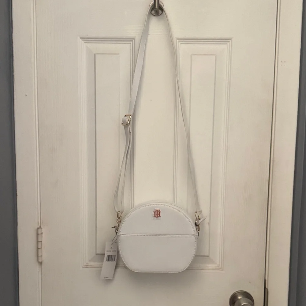 Tommy Hilfiger White Round Crossbody with Gold Logo - Picture 4 of 5